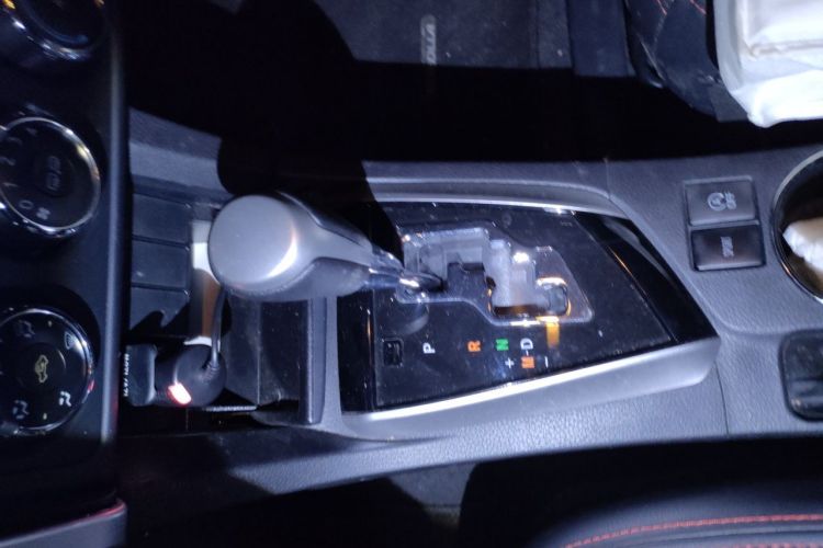 Toyota Corolla 2018 car image #14