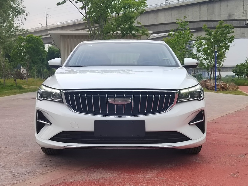 GEELY Emgrand 2025 #2 GEELY Emgrand 2025 image de voiture #2