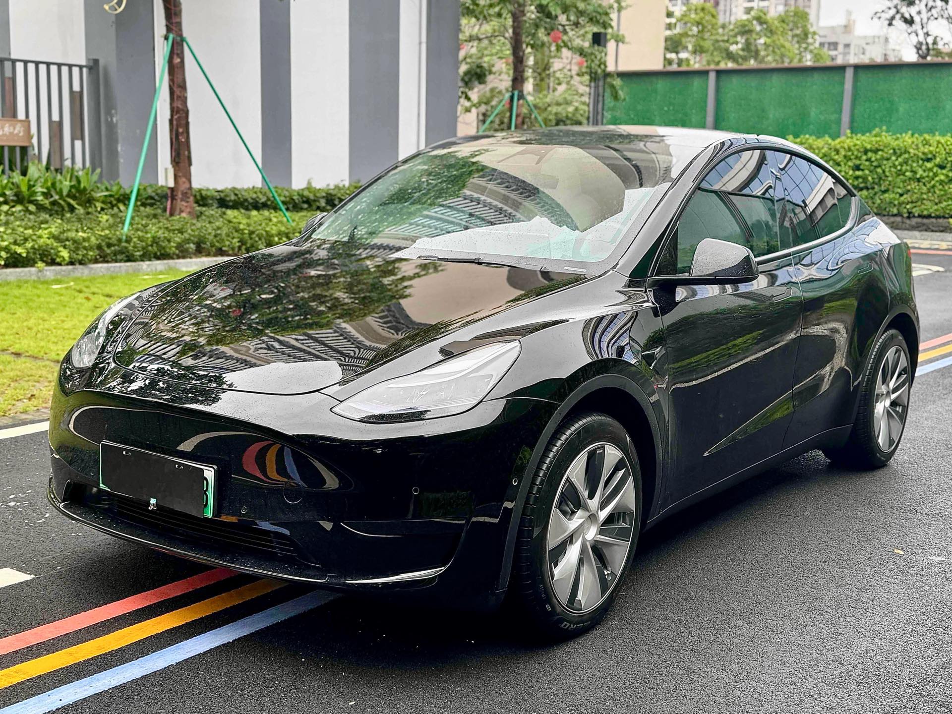 Tesla Model Y 2023 Tesla Model Y 2023 car image