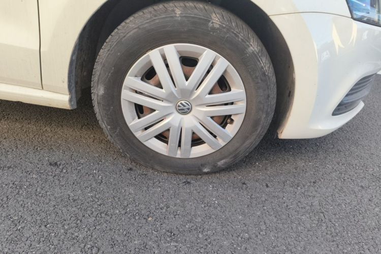Volkswagen Polo 2019 car image #6