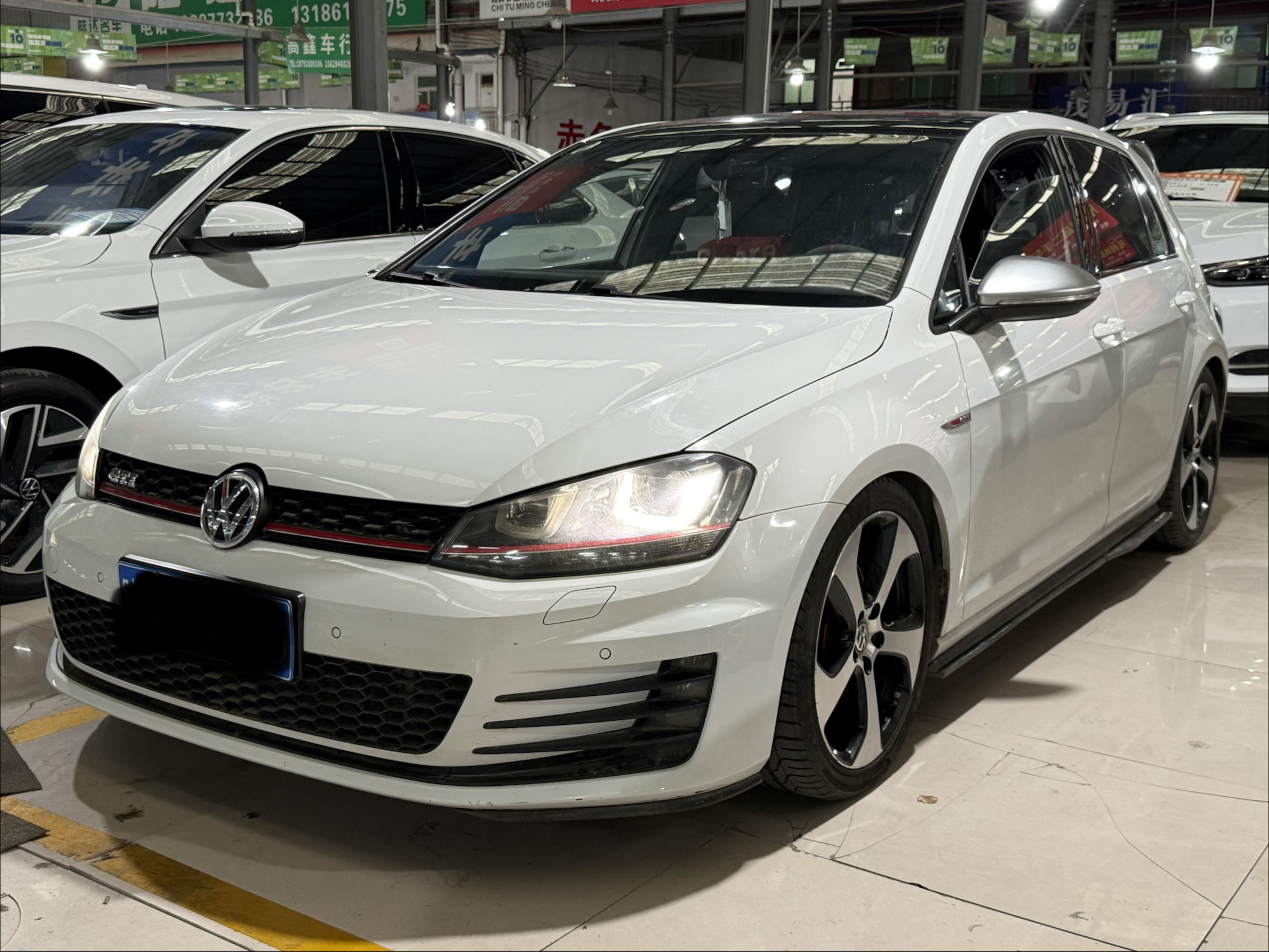 Volkswagen GolfGTI 2015 #2 Volkswagen GolfGTI 2015 изображение автомобиля #2