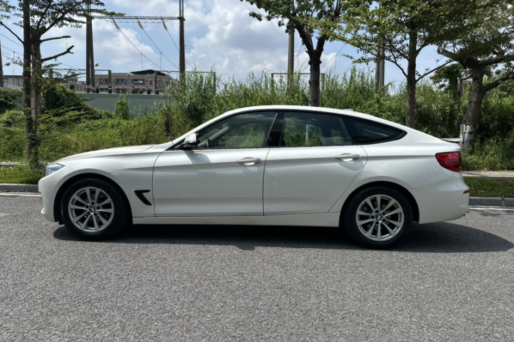 BMW 3 Series GT 2017 #4 BMW 3 Series GT 2017 car image #4