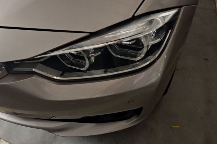 BMW 3 Series 2018 #23 BMW 3 Series 2018 car image #23
