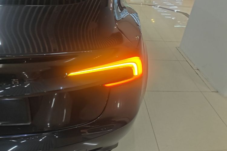 Tesla Model 3 2024 #8 Tesla Model 3 2024 car image #8
