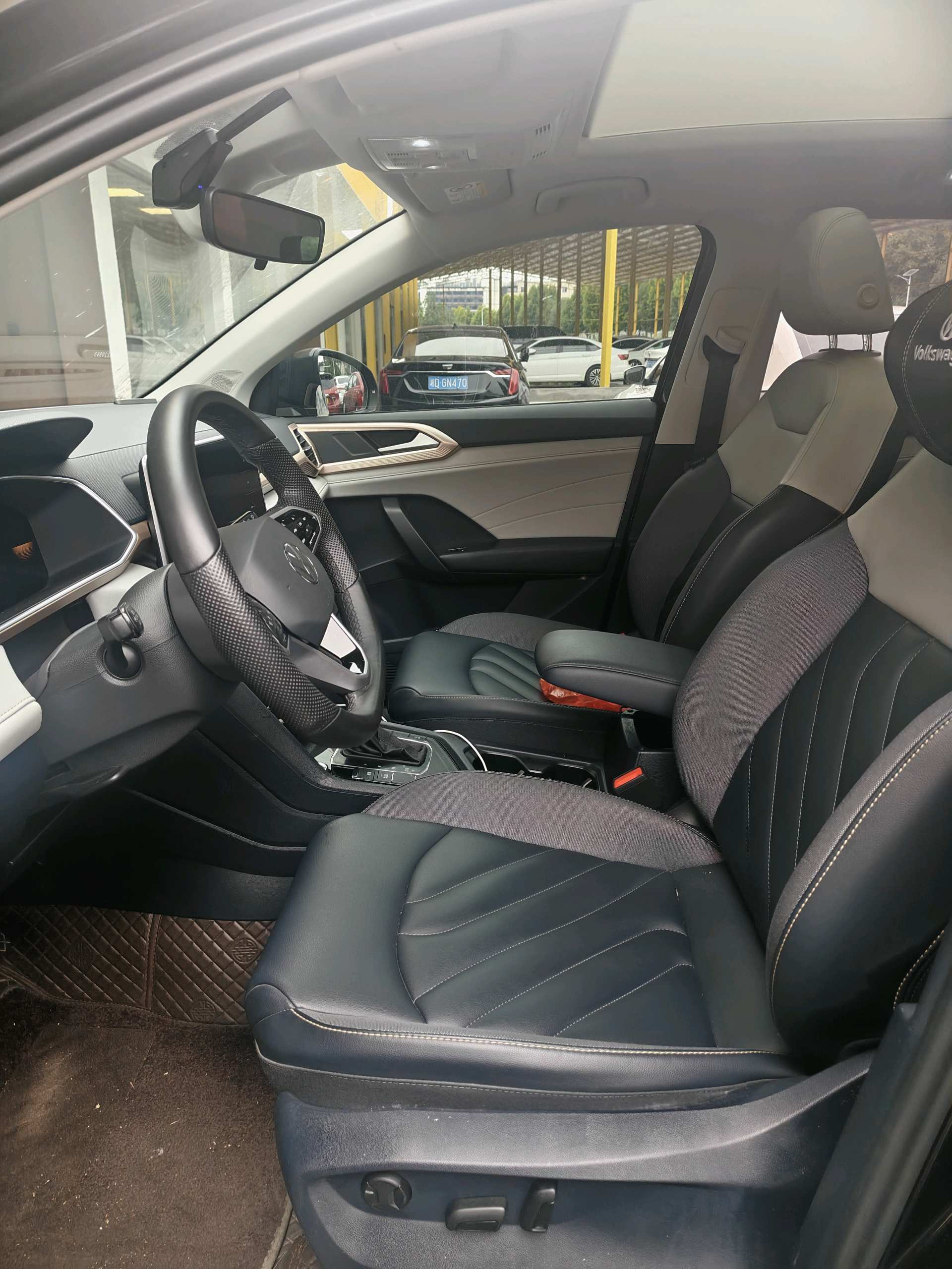 2023 car image #5