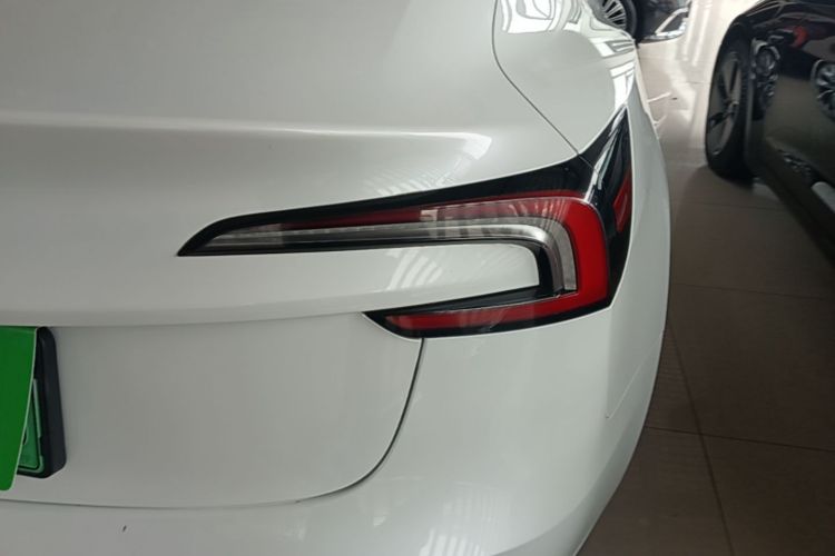 Tesla Model 3 2023 immagine di auto #8