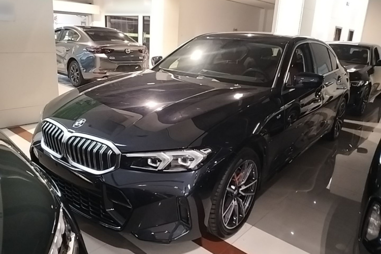 BMW 3 Series 2023 #2 BMW 3 Series 2023 car image #2