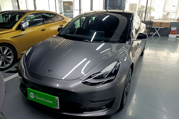 Tesla Model 3 2020 car image #3