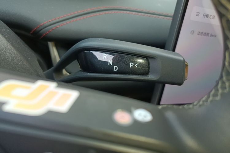 MI SU7 2025 immagine di auto #14
