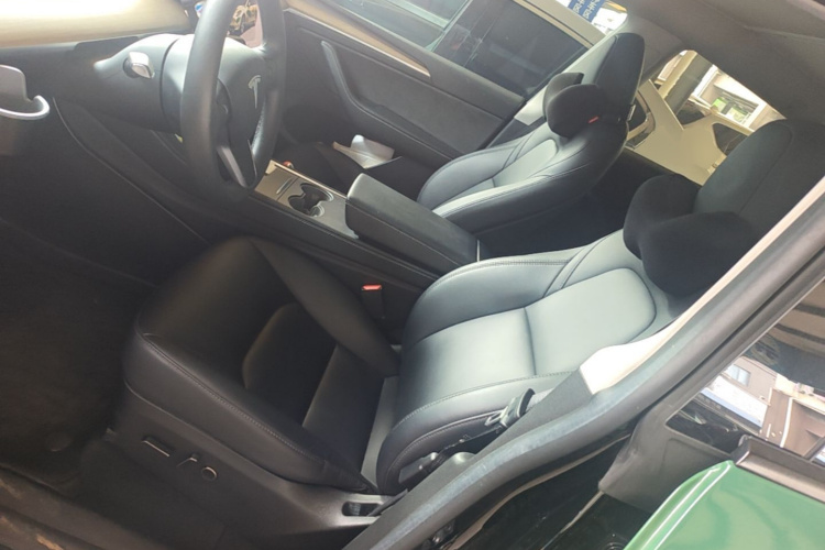 Tesla Model Y 2023 #15 Tesla Model Y 2023 car image #15