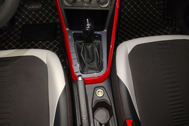 Volkswagen Polo 2020 car image #14