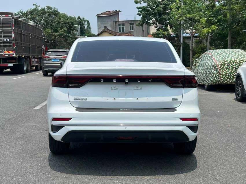 GEELY Emgrand 2022 immagine di auto #5