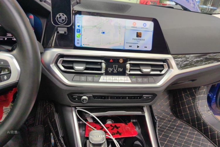 BMW 3 Series 2019 car image #15