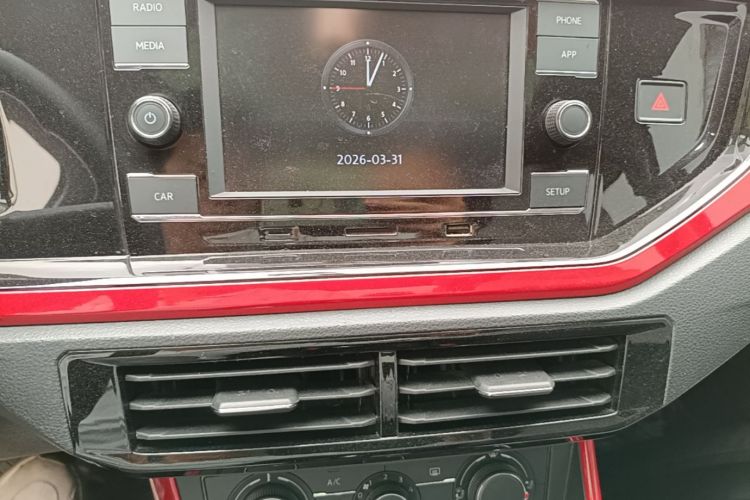 Volkswagen Polo 2020 car image #13