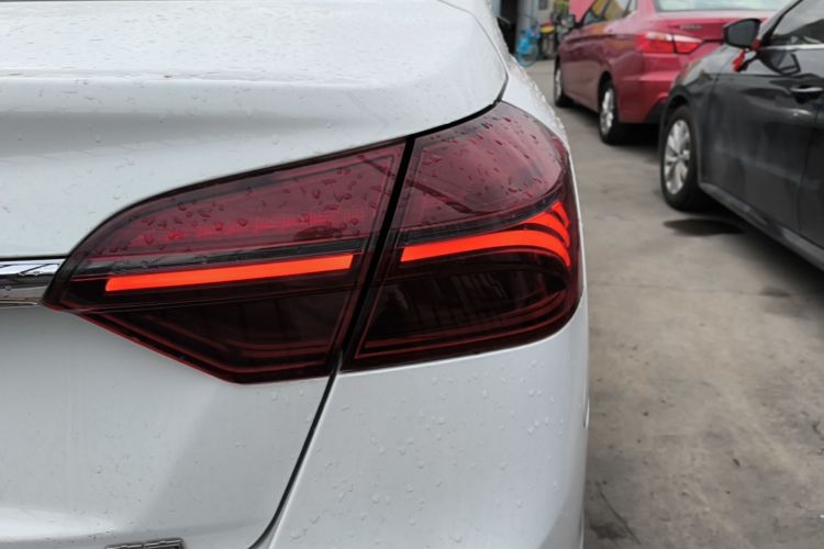 GEELY Emgrand 2020 car image #8