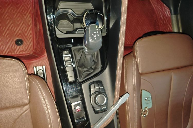 BMW X1 2018 imagen de coche #14