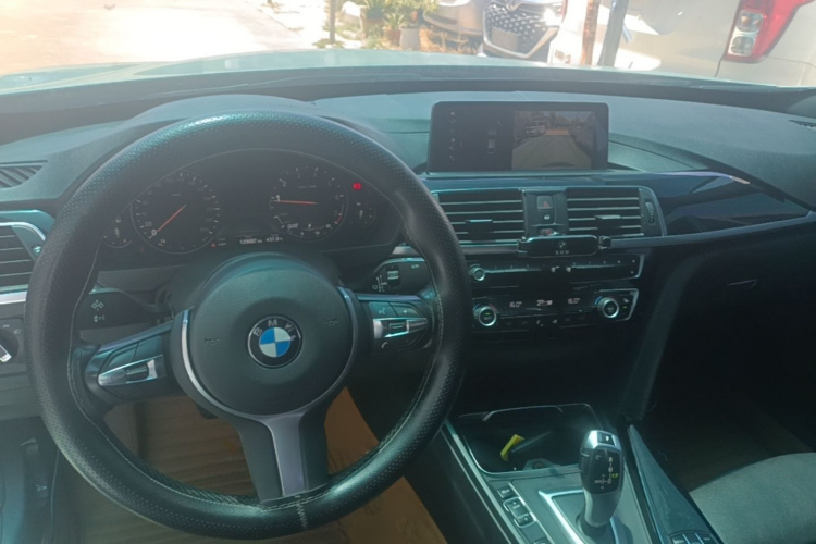 BMW 3 Series GT 2019 #10 BMW 3 Series GT 2019 car image #10
