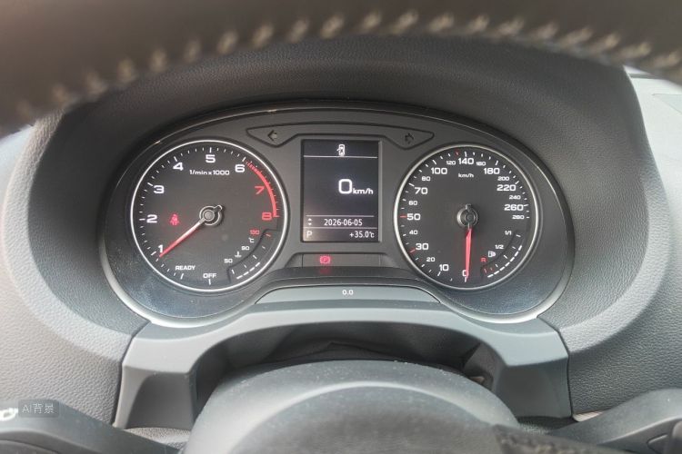 Audi A3 2019 car image #13