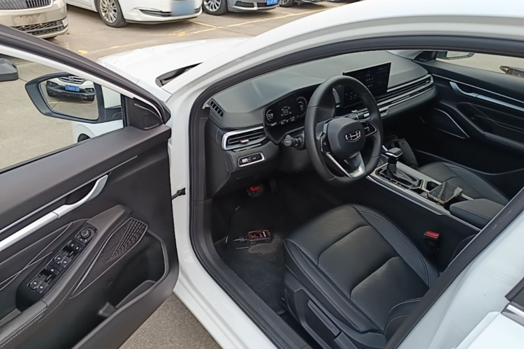 GEELY Emgrand 2023 car image #16