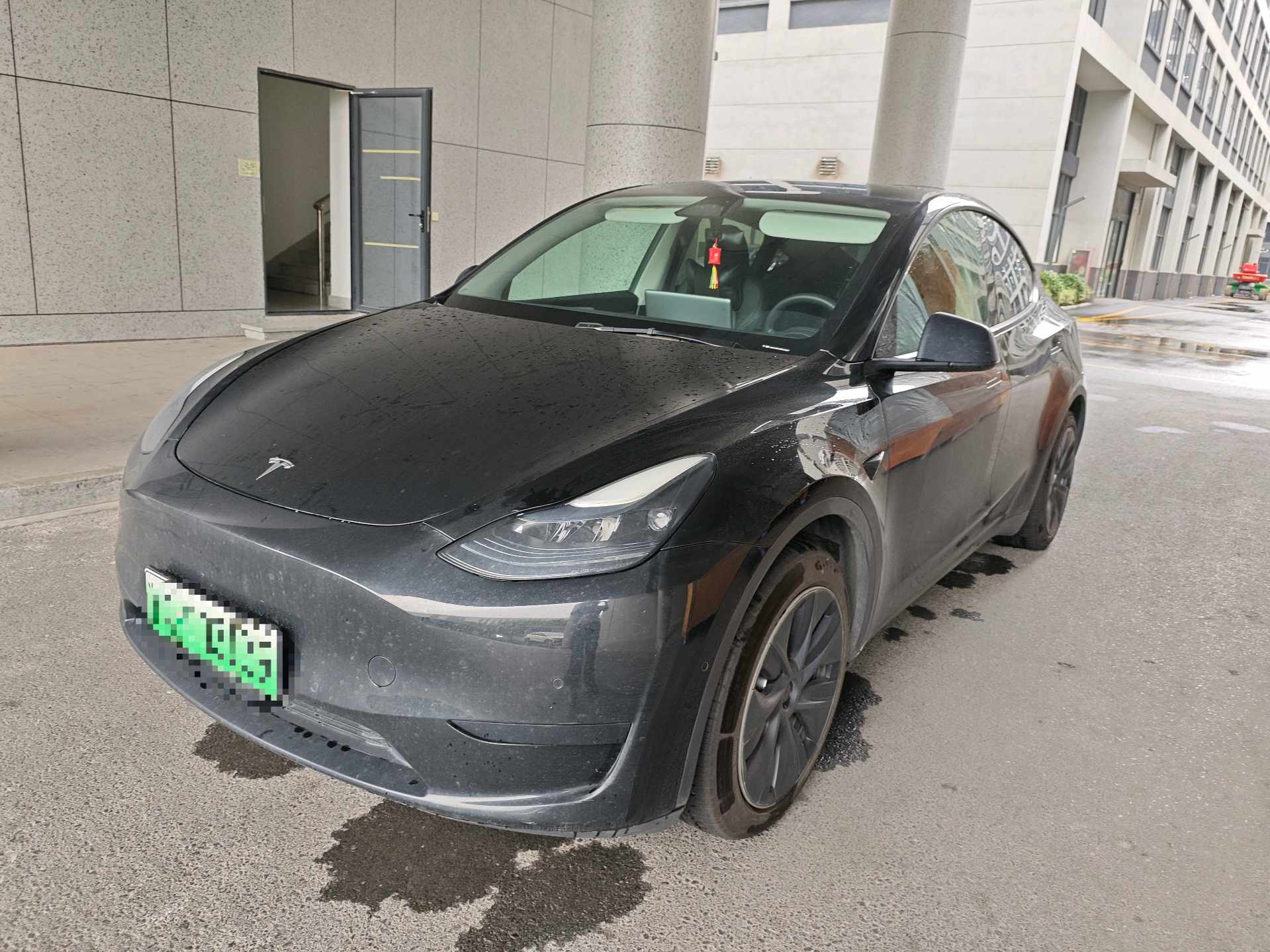 Tesla Model Y 2024 Tesla Model Y 2024 car image