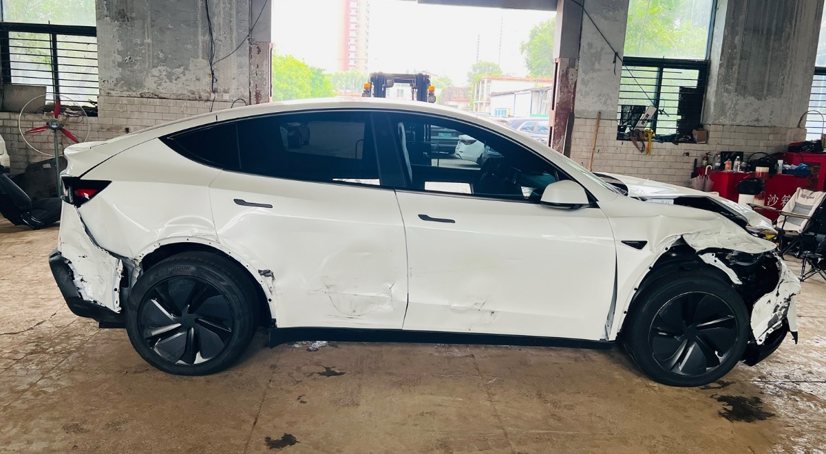 Tesla Model Y 2026 car image #7