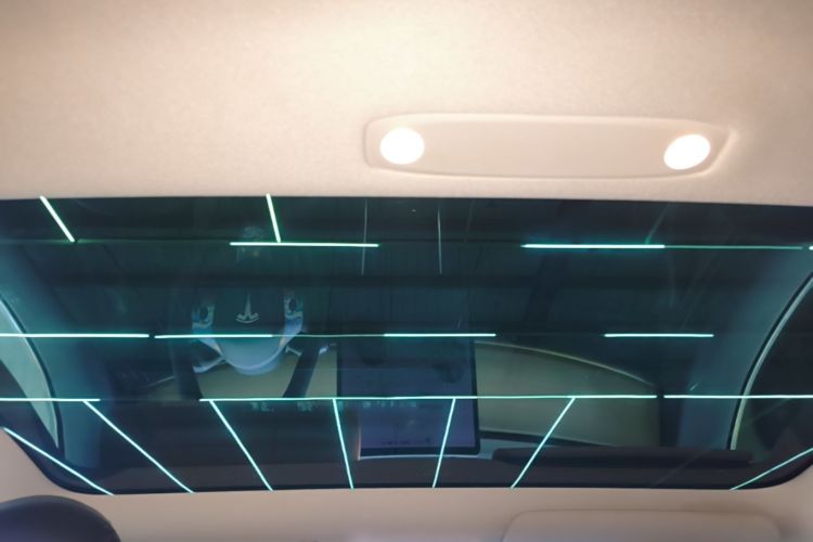 Tesla Model 3 2020 car image #18