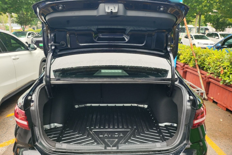 Volkswagen Lavida 2024 car image #19