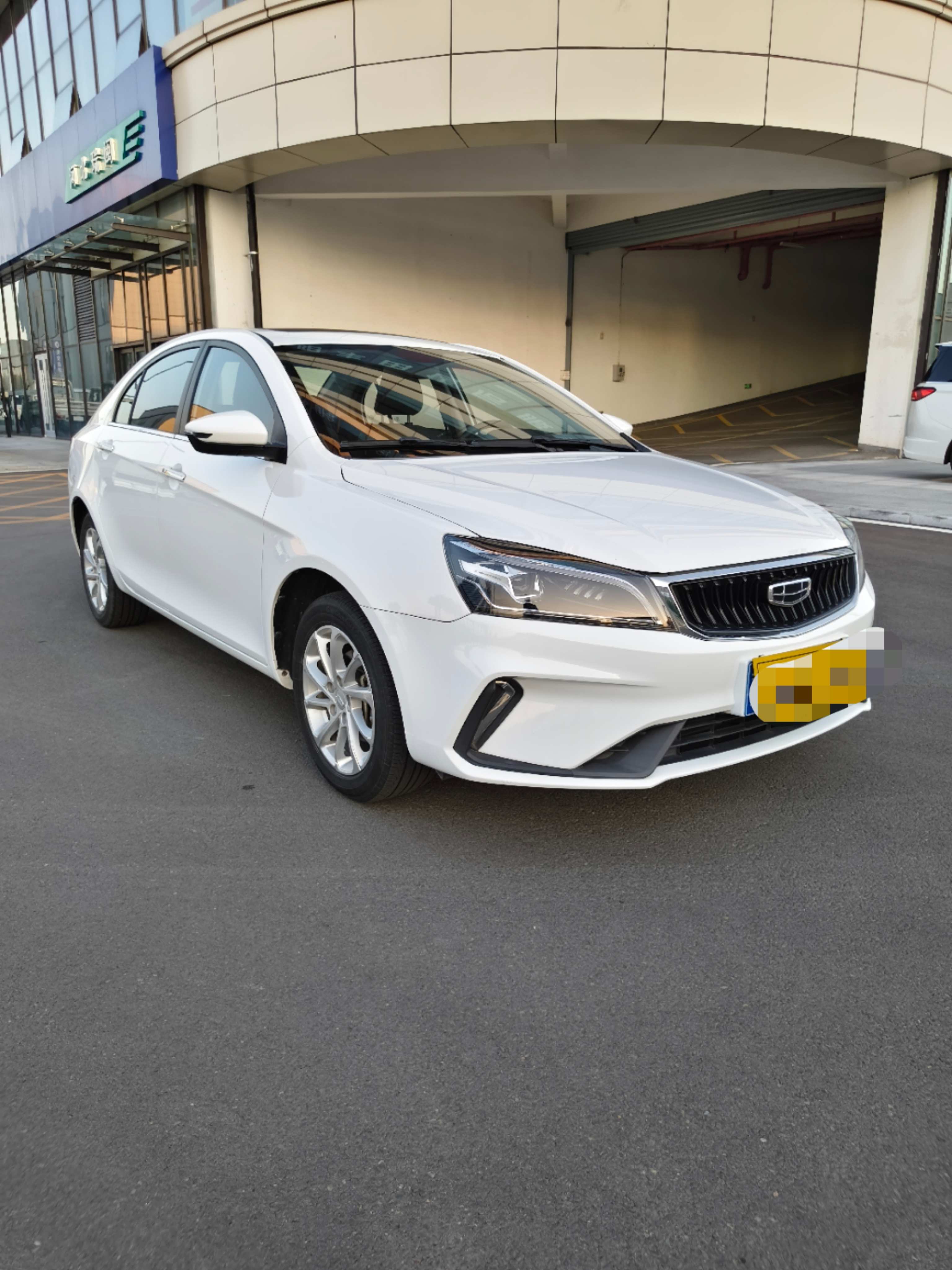 GEELY Emgrand 2021 image de voiture #4