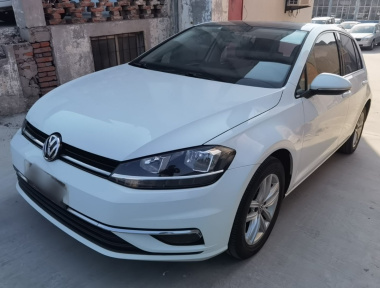 Volkswagen Golf 2018 صورة سيارة 