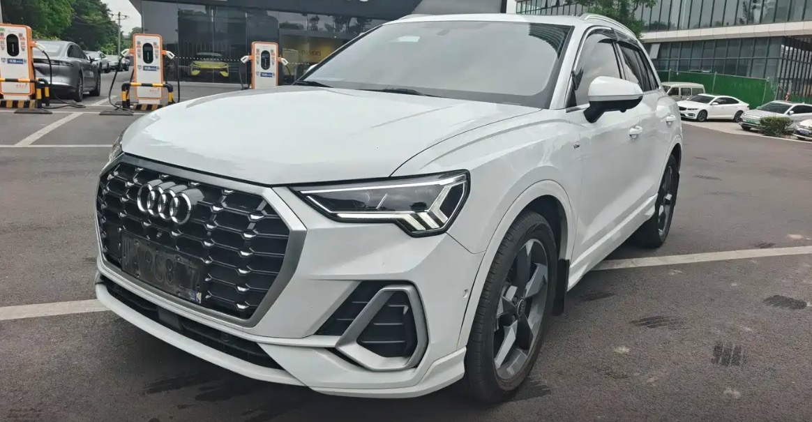 Audi Q3 2023 Audi Q3 2023 car image