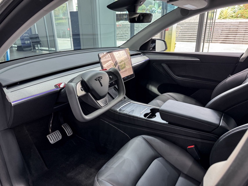 Tesla Model Y 2024 #7 Tesla Model Y 2024 car image #7