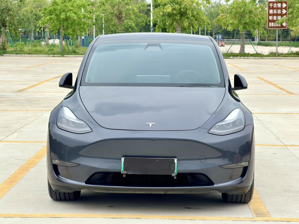 Tesla Model Y 2021 #2 Tesla Model Y 2021 car image #2
