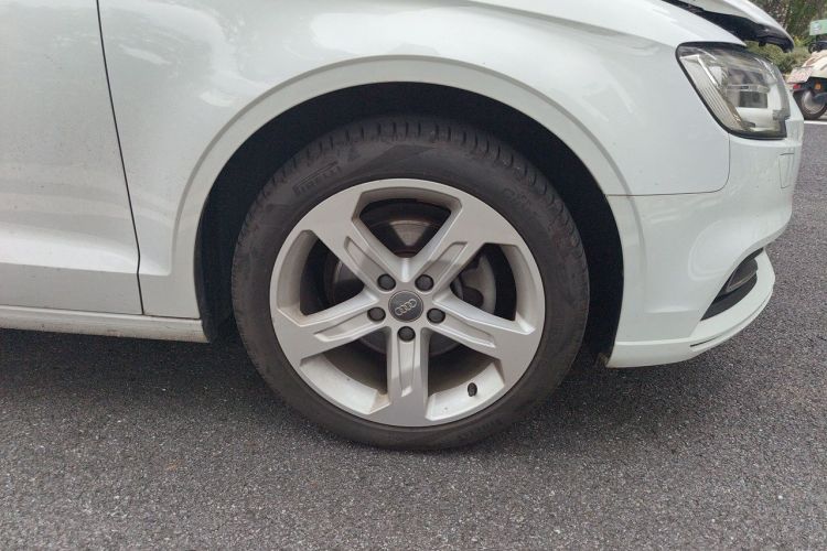 Audi A3 2019 immagine di auto #6