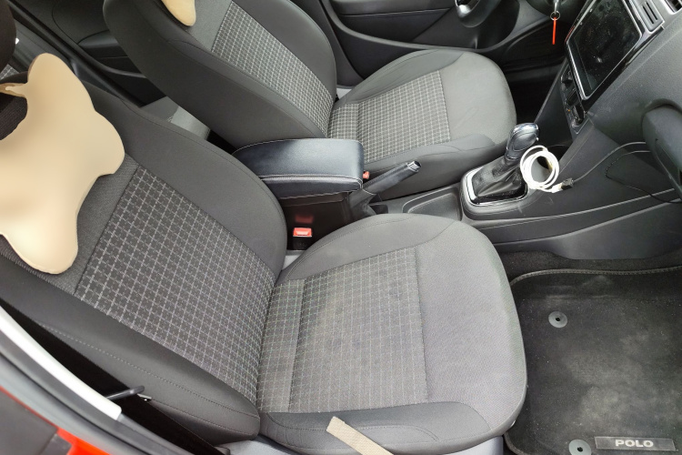 Volkswagen Polo 2018 car image #24