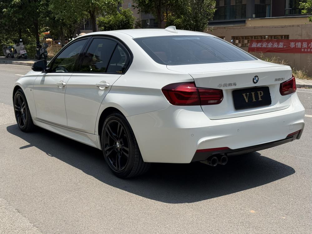 BMW 3 Series 2019 car image #4