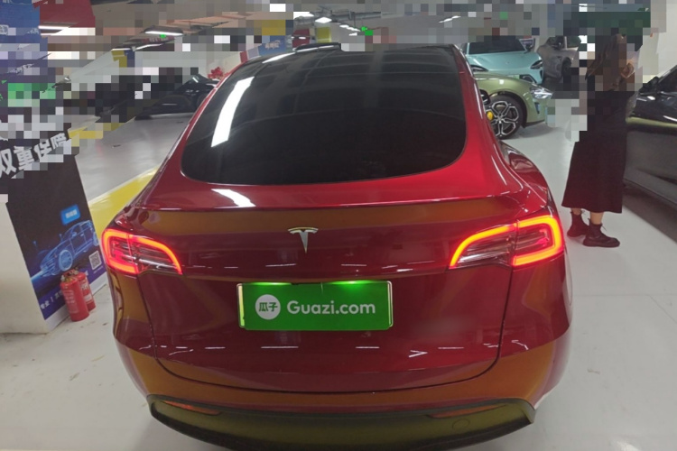 Tesla Model Y 2024 #4 Tesla Model Y 2024 immagine di auto #4