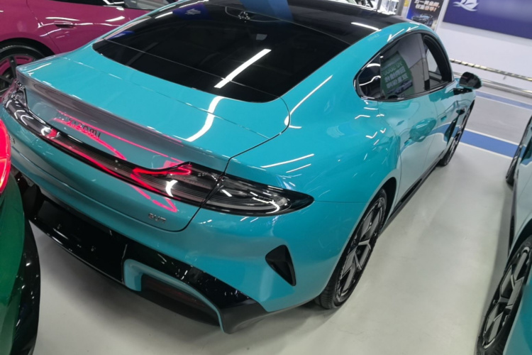 MI SU7 2025 car image #5