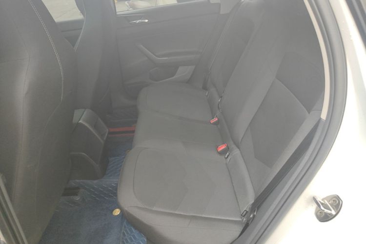 Volkswagen Polo 2021 car image #17