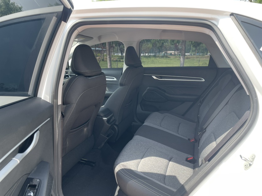GEELY Emgrand 2025 image de voiture #6