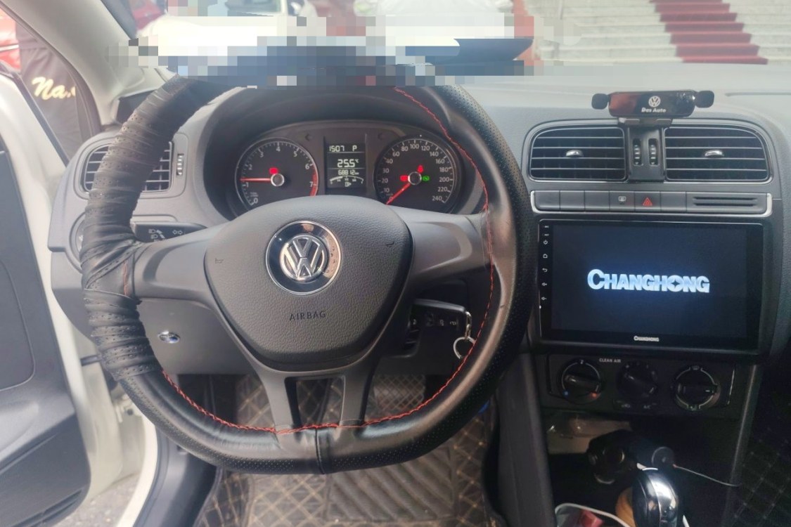 Volkswagen Polo 2016 car image #24