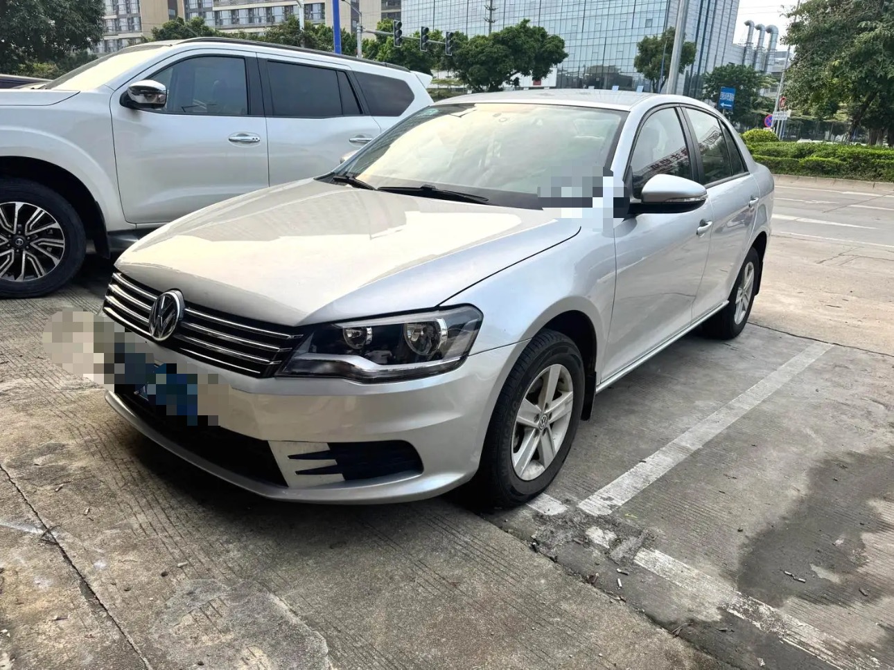 Volkswagen Bora 2014 car image 
