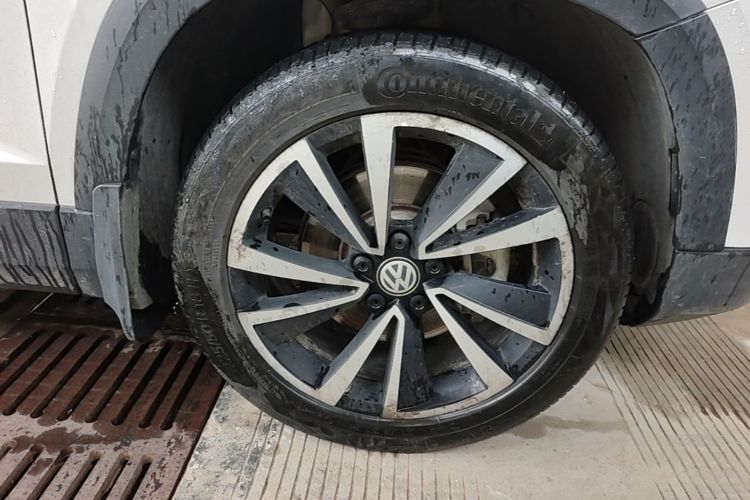 Volkswagen Tharu 2019 car image #9