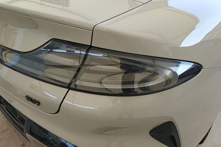 MI SU7 2025 car image #8