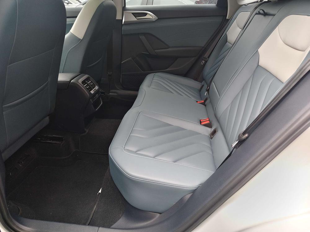 Volkswagen Tharu 2024 car image #15