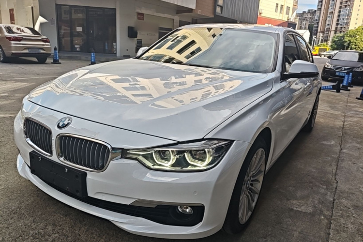 BMW 3 Series 2018 #2 BMW 3 Series 2018 car image #2