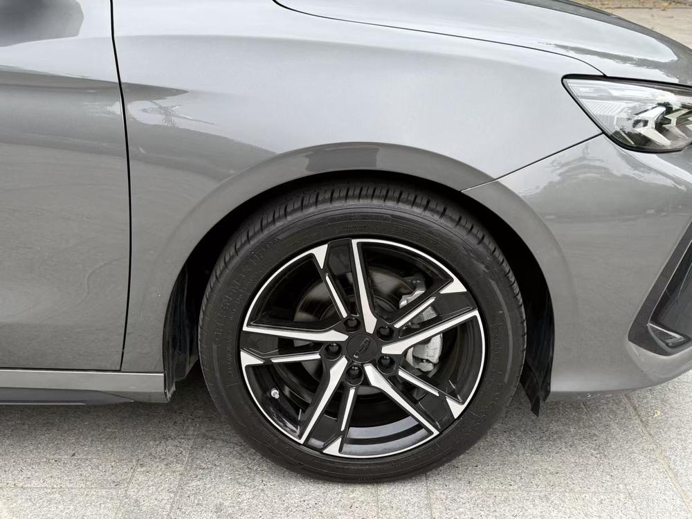 GEELY Binray 2023 car image #10