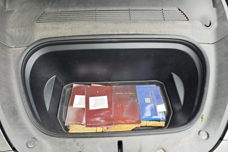 Tesla Model Y 2022 car image #18