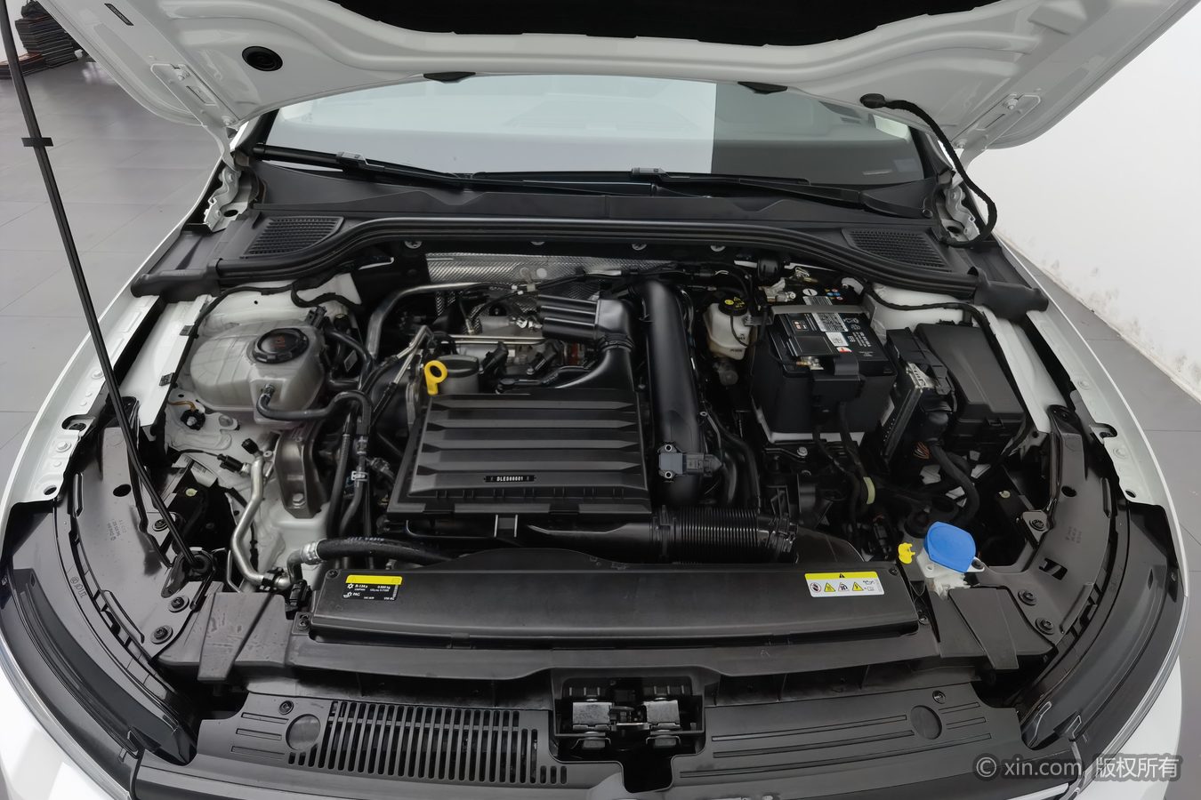 Volkswagen Golf 2024 #18 Volkswagen Golf 2024 car image #18