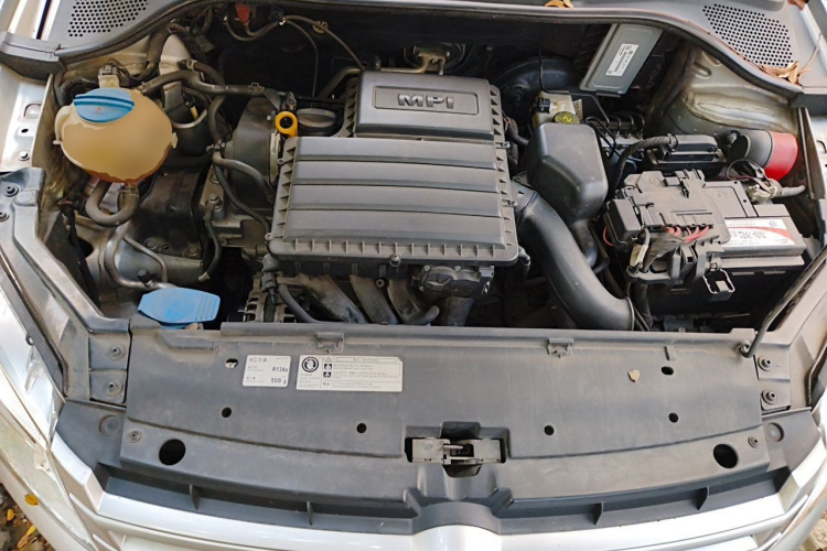 Volkswagen Santana 2015 car image #22