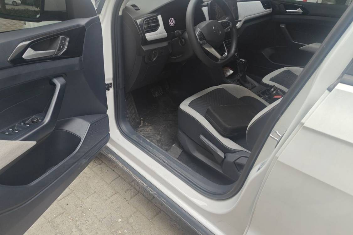 Volkswagen Tharu 2025 car image #23
